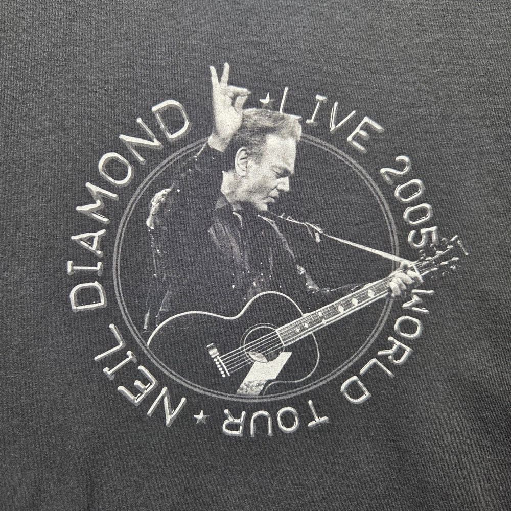 Neil Diamond Live 2005 World Tour T-Shirt L Black Fade VTG Concert Graphic Tee